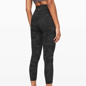 Wunder Train Contour Lululemon size 4 23"